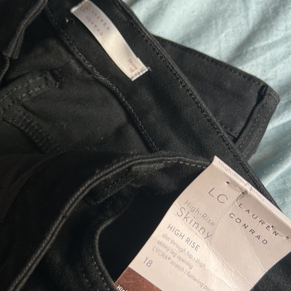 Brand new! Never worn. LC Lauren Conrad black jeans. - Picture 2 of 4